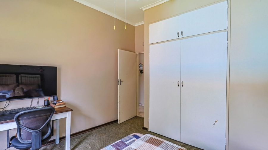 4 Bedroom Property for Sale in Safari Gardens North West